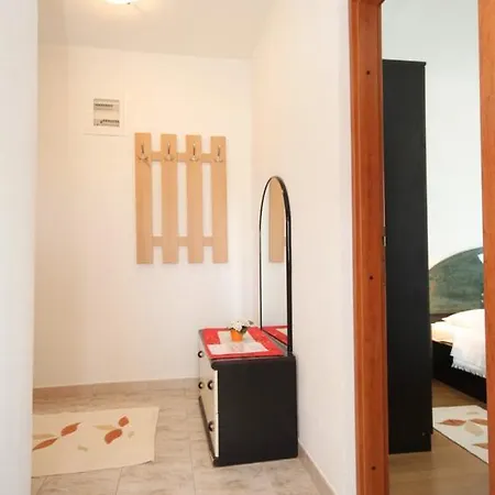 Razanj 8361b Apartment *
